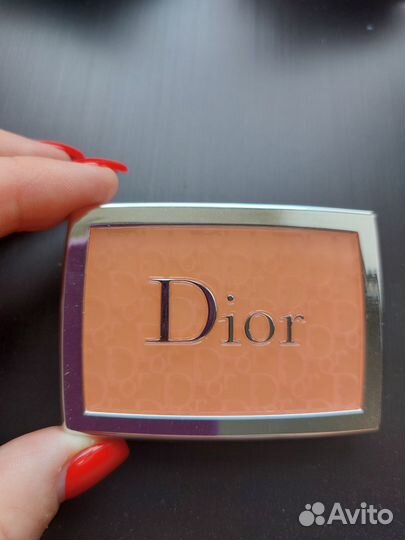 Румяна Dior Backstage