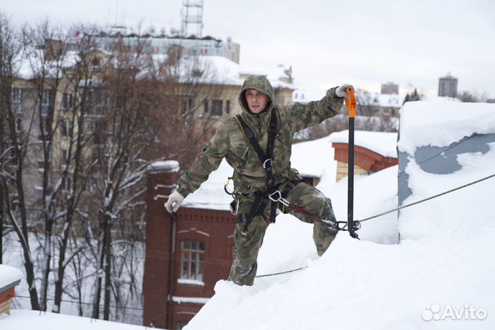Уборка снега с крыш