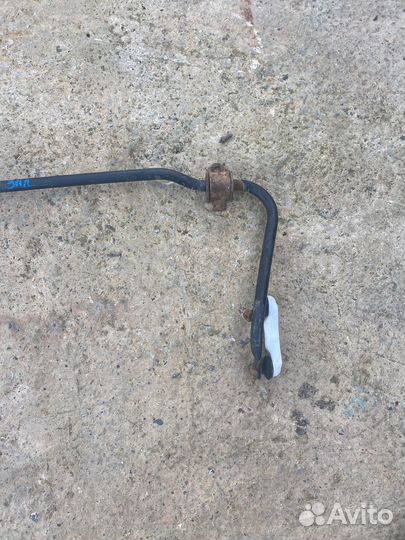 Стабилизатор задний Toyota crown 141