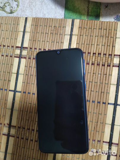 Samsung Galaxy A40, 4/64 ГБ