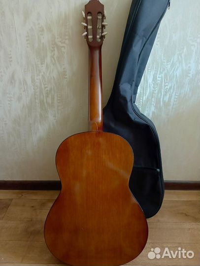 Классическая гитара yamaha c40