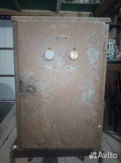 Шкаф металлический сейф