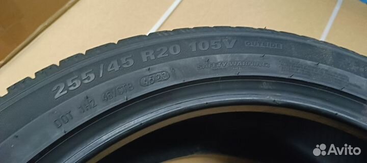 Kumho WinterCraft WS71 255/45 R20 105V