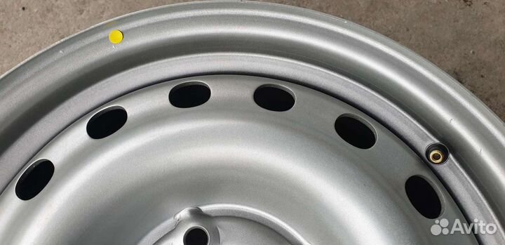 Всего один диск Renault Duster R16 5x114,3