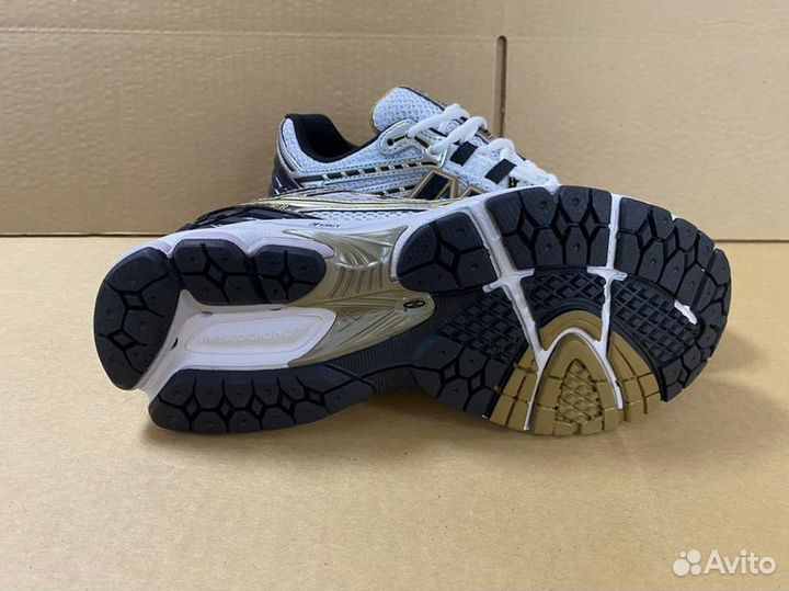 New Balance 1906