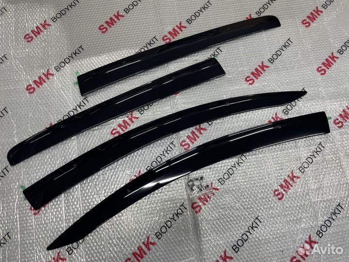 Комплект ветровиков Toyota Vitz 130 135 2010-2020