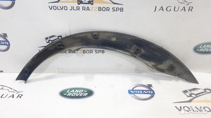 Накладка правого крыла Volvo XC70 Cross Country P2