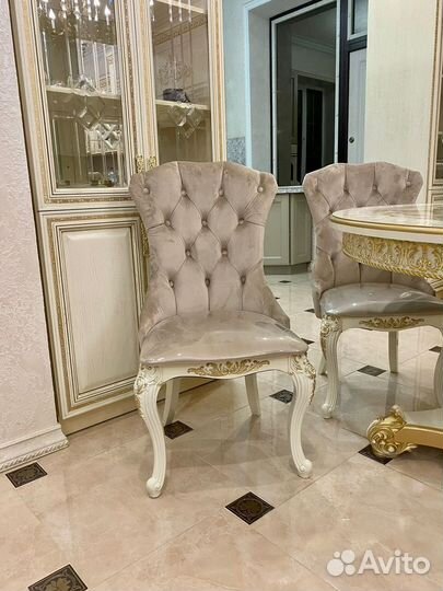 Кухонный стол