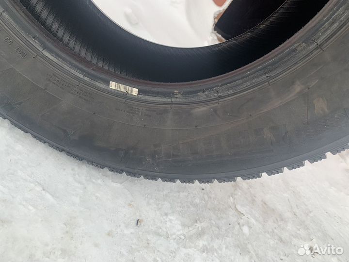 Pirelli Ice Zero 285/60 R18