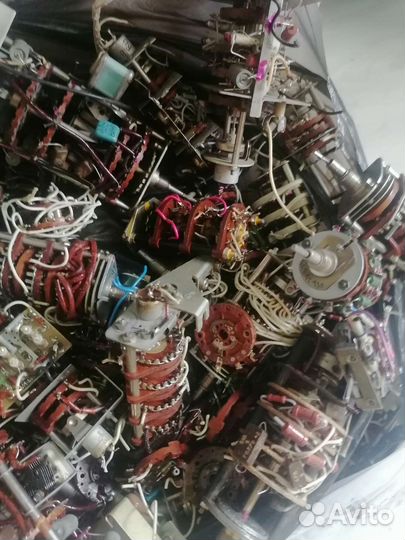 Радиодетали переключетели галетные