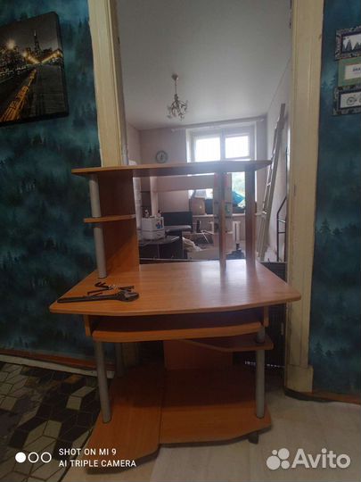 Компьютерный стол