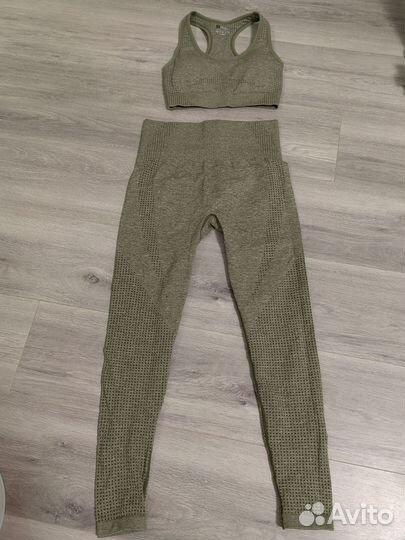 Костюм для фитнеса