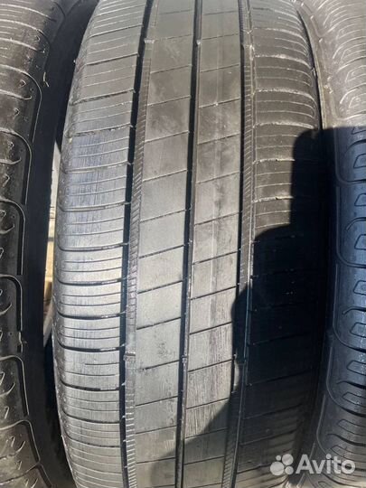 Goodyear EfficientGrip Performance 195/60 R18 96Y