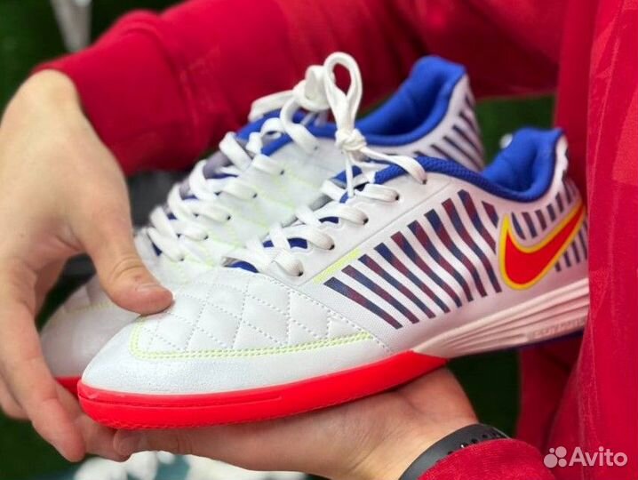 Футзалки Nike Lunar Gato