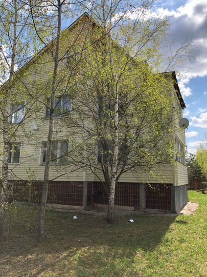 Коттедж 385 м² на участке 20 сот.