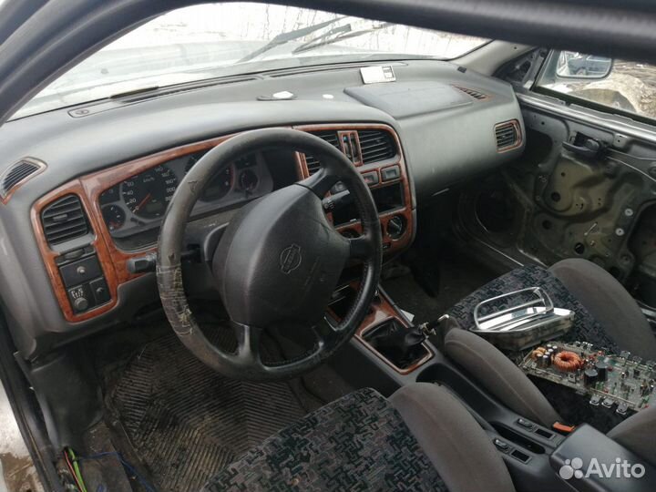Запчасти б/у Nissan Primera II 1.6 16V GA16DE