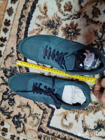 Спортивные летние туфли