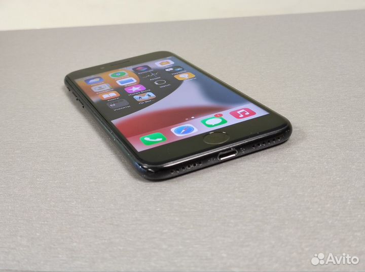 iPhone 7, 32 ГБ