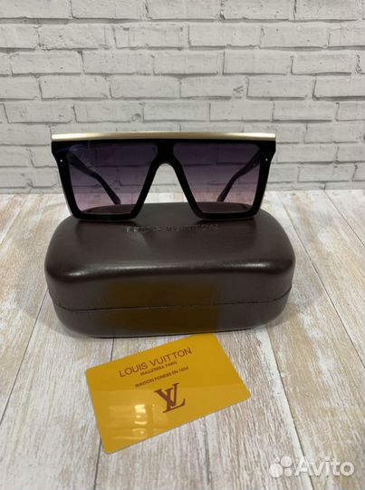 Солнцезащитные очки Louis Vuitton