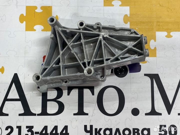 Кронштейн опоры двигателя Ваз-2190 правый