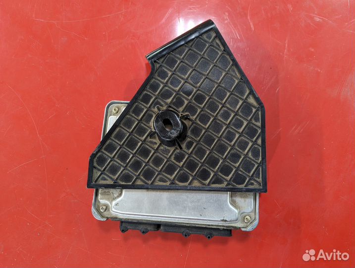 Блок управления двигателем Volkswagen Pointer 1.8