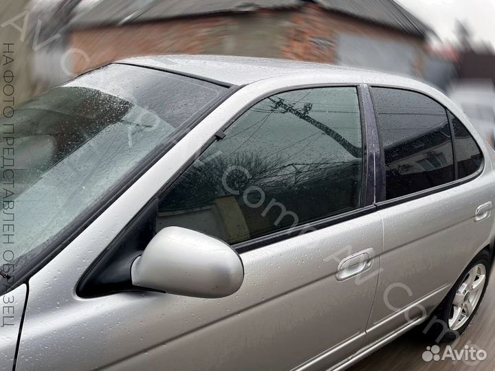 Автошторки на Toyota wish (с 2009)