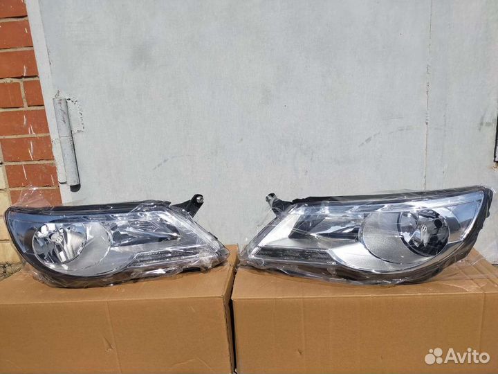 Фара Volkswagen Tiguan (07-11г)
