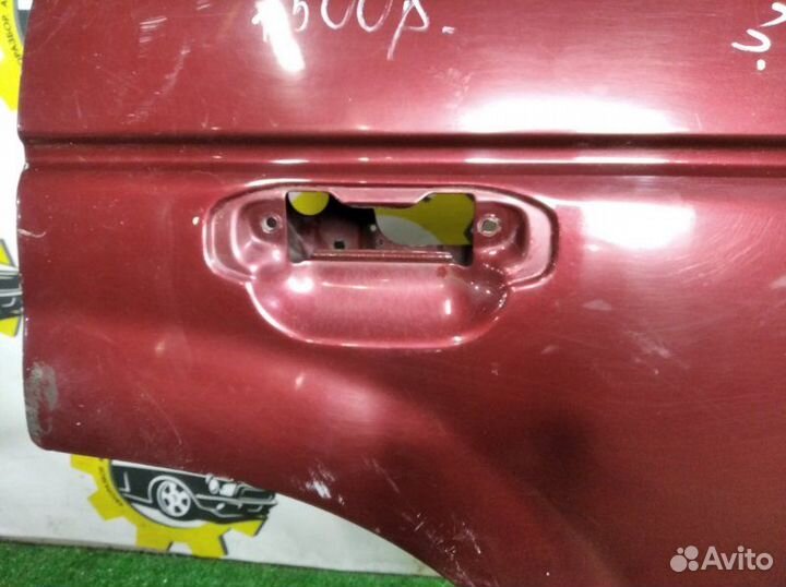 Дверь задняя правая Mitsubishi Montero V20 6G72