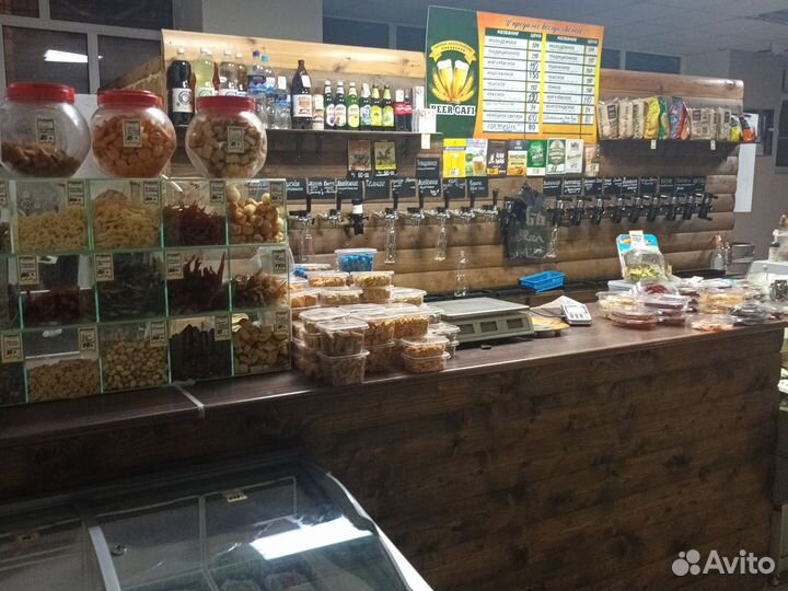 Продавец разливного пива