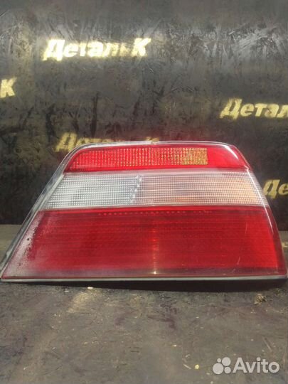 Фонарь правый nissan bluebird u14