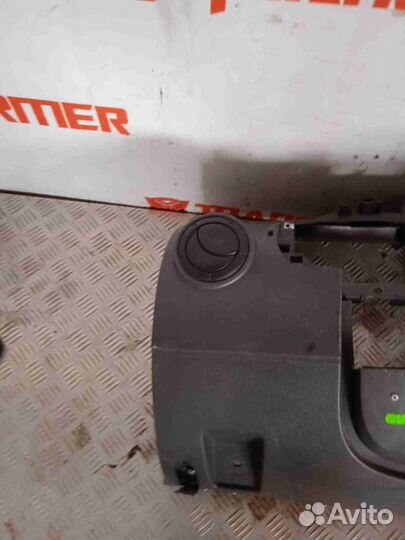 Дефлектор левый Рено Логан 1