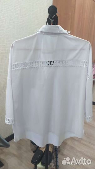 Блузка белая