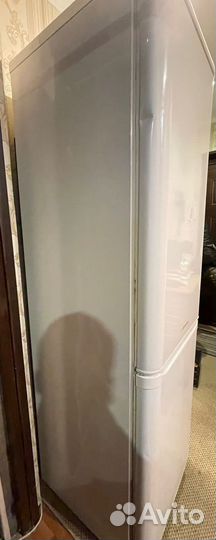 Холодильник ariston бу