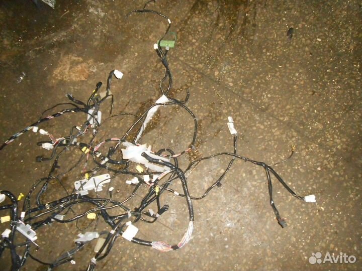 Электропроводка салона (Nissan Pathfinder)