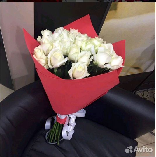 Цветы Розы белые 21 шт Polar Star Эквадор