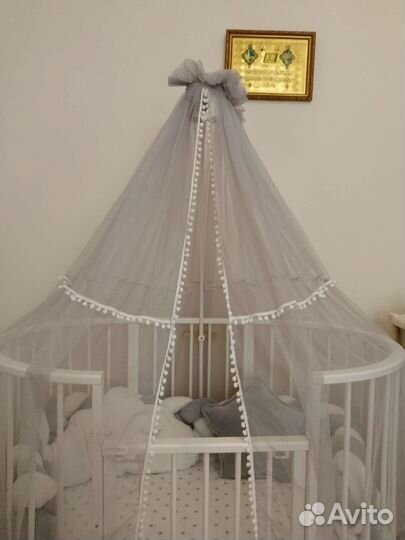 Детская кроватка с маятником и подсветкой в низу