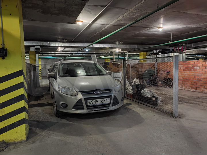 Машиноместо, 17 м²