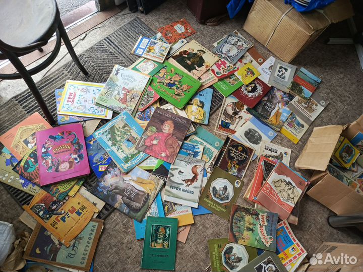 Детские книги СССР много