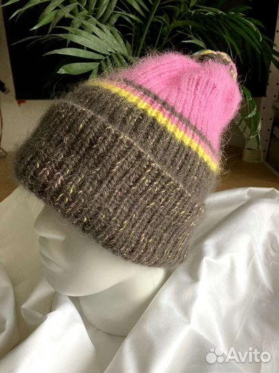 Шапка с помпоном