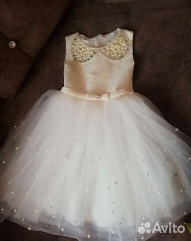 Платье праздничное на девочку 4-5 лет