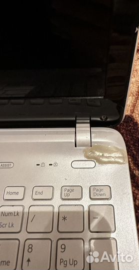 Ноутбук в рабочем состоянии, подойдет и на разбор