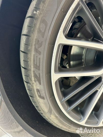 Pirelli P Zero 275/35 R21 и 315/30 R21