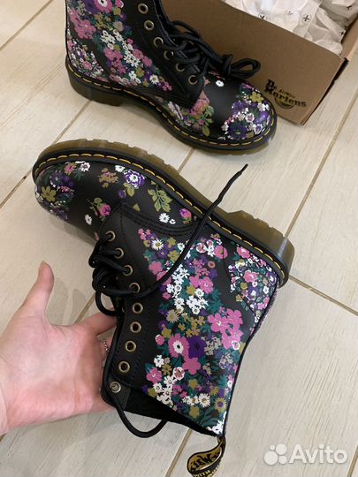 Ботинки Dr. Martens 1460 Pascal Vintage Floral