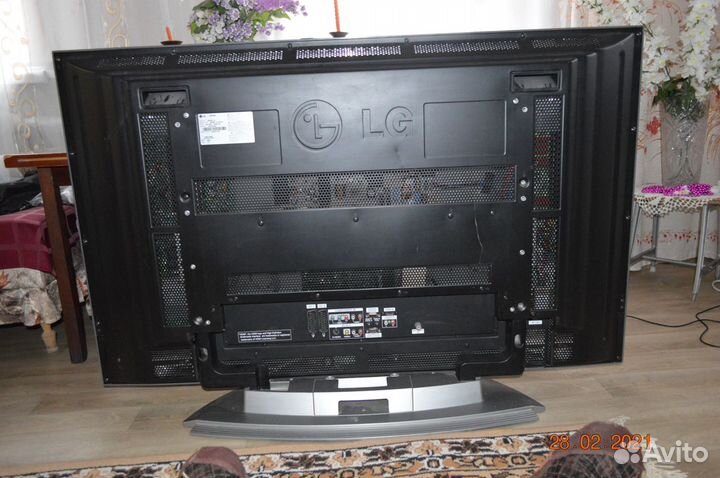 Телевизор LG 42PC3RV