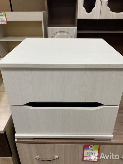 Тумба прикроватная (новая)