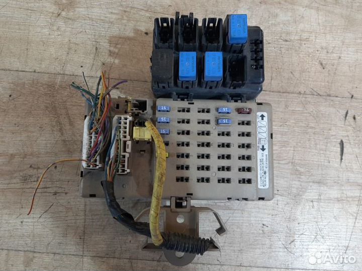 Блок предохранителей Subaru Legacy B13 2007