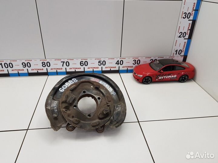 Кулак задний правый (Toyota Avensis)