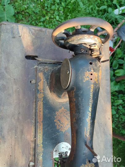 Швейная машина Подольск на станине