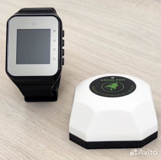 Кнопка вызова официанта, часы-пейджер персонала