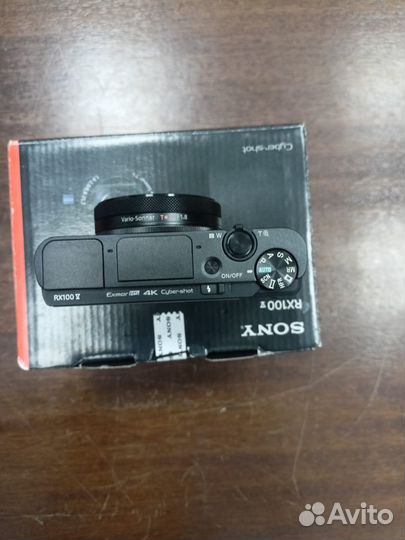 Sony Cyber-shot DSC-RX100 V